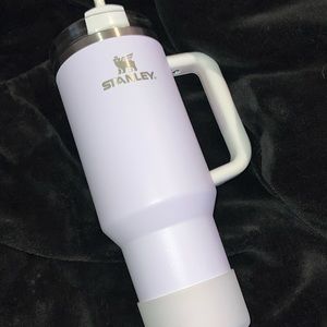 Stanley 40oz tumbler